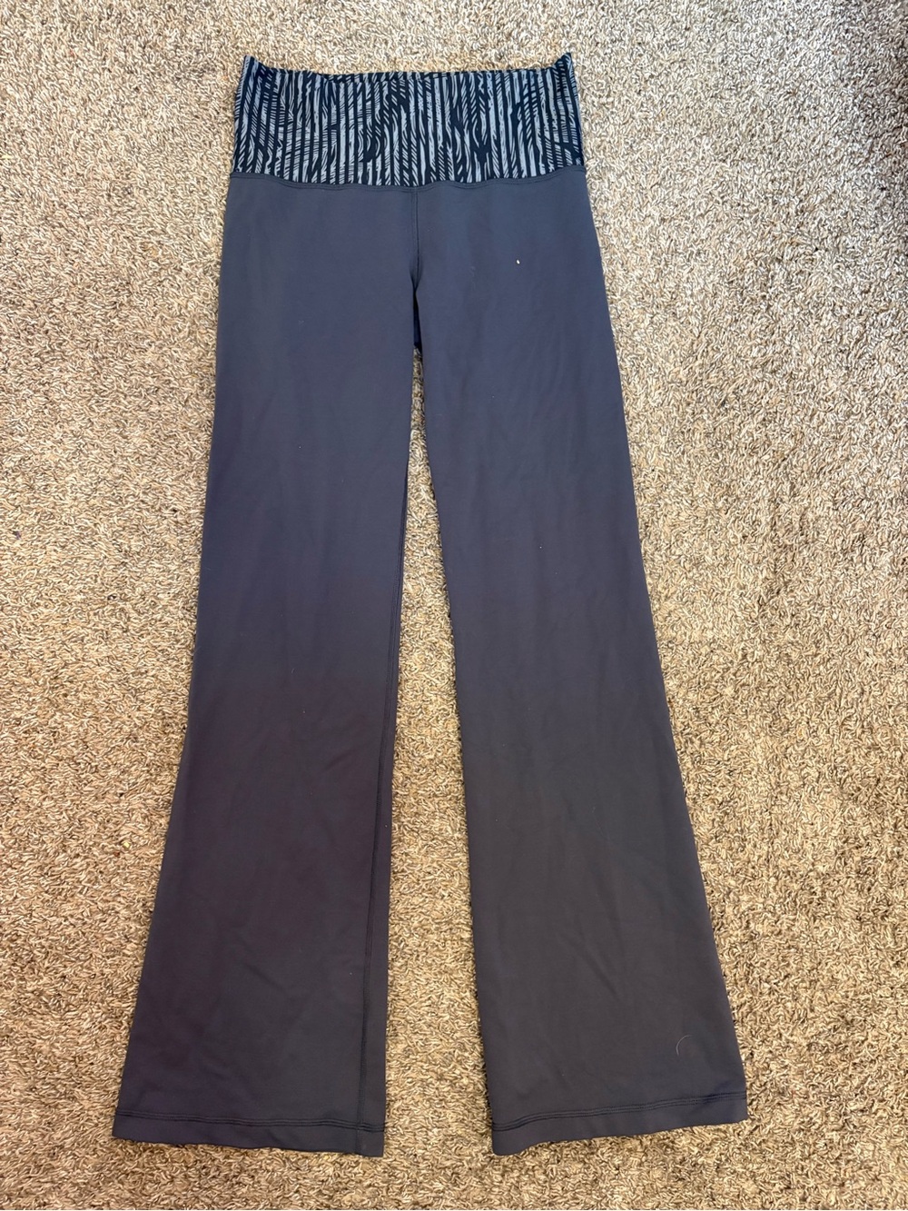 Lululemon Groove Pants Bootcut Flare 6 Yoga Gray Black Stretch
